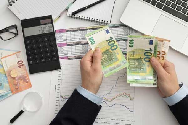 2个月10万台，增速300%，“AI硬件”闯出一匹黑马(2025年04月08日)
