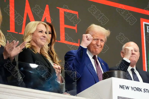 特朗普表示：正在考虑最快从2月1日开始对中国征收10%的关税(2025年01月22日)